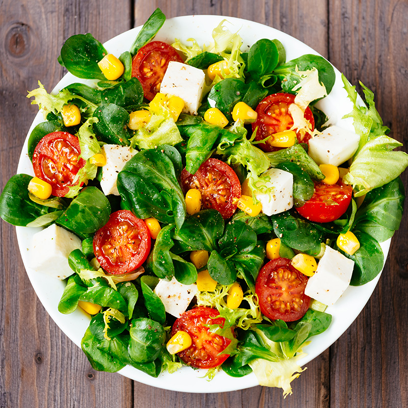 fresh corn and tomato salad