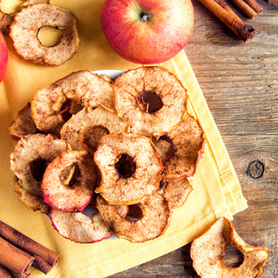 baked cinnamon apple chips