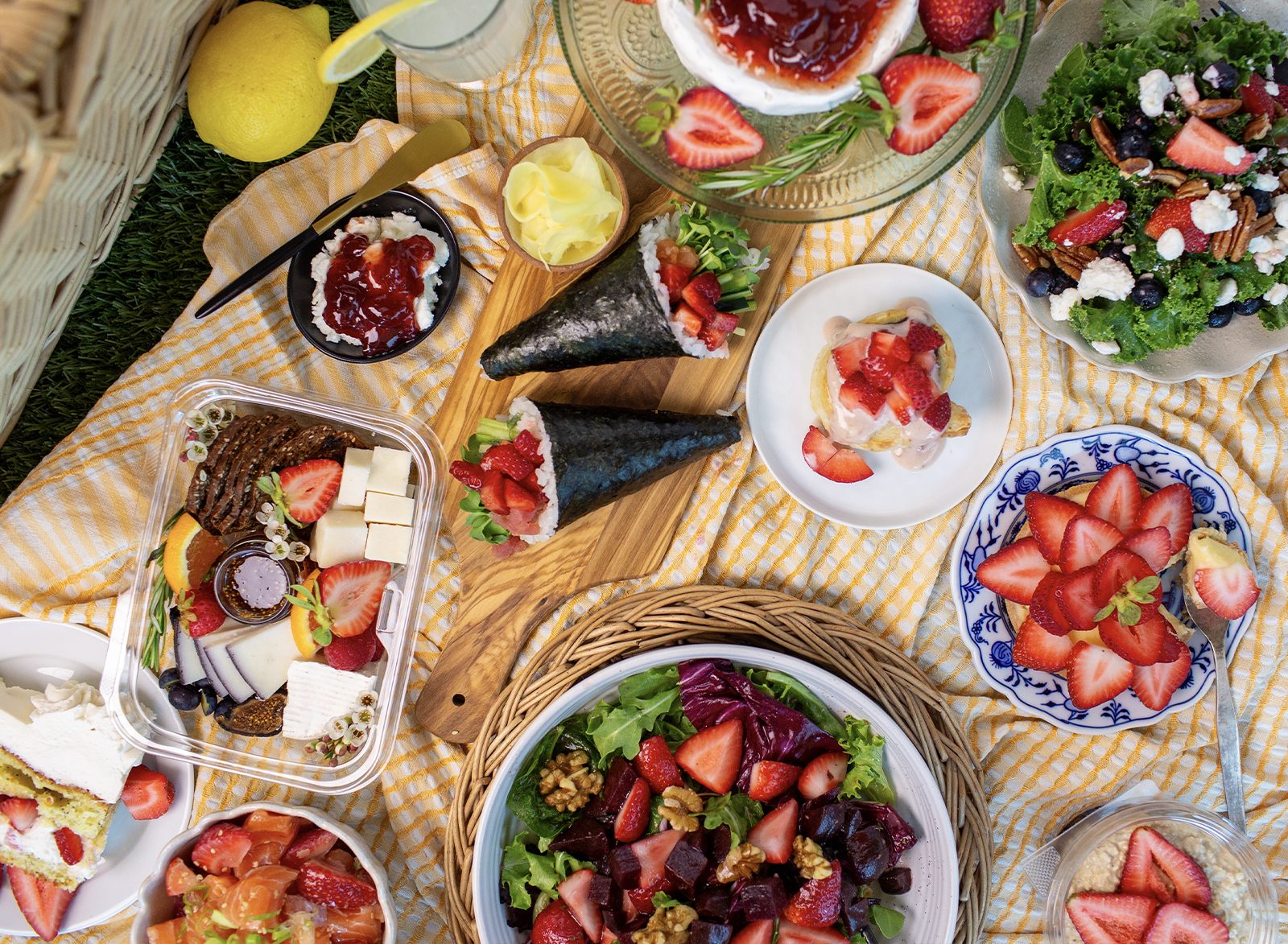 peak strawberry season at new leaf community markets 